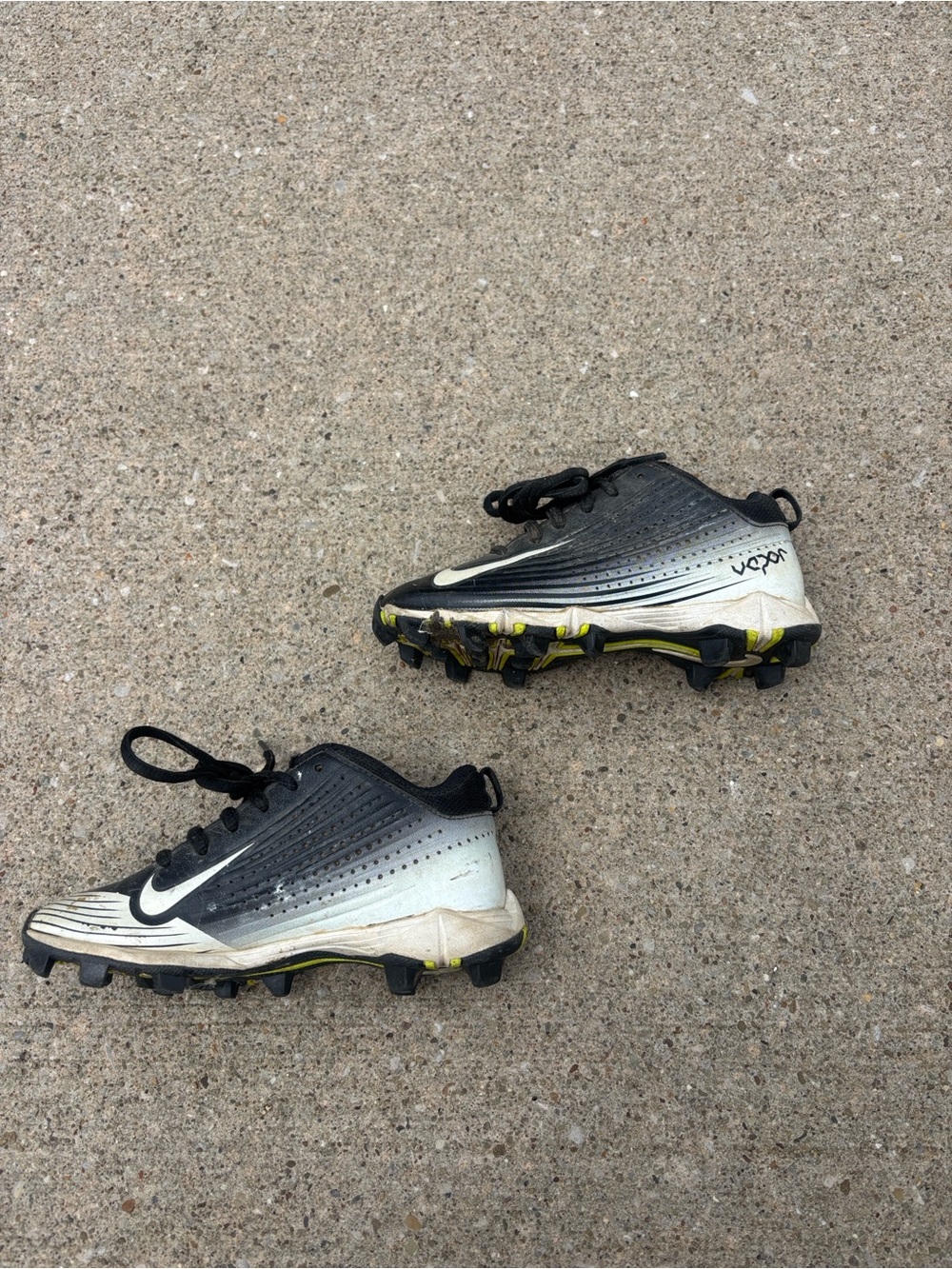 Nike Kids Black and White Vapor Cleats with Swoosh